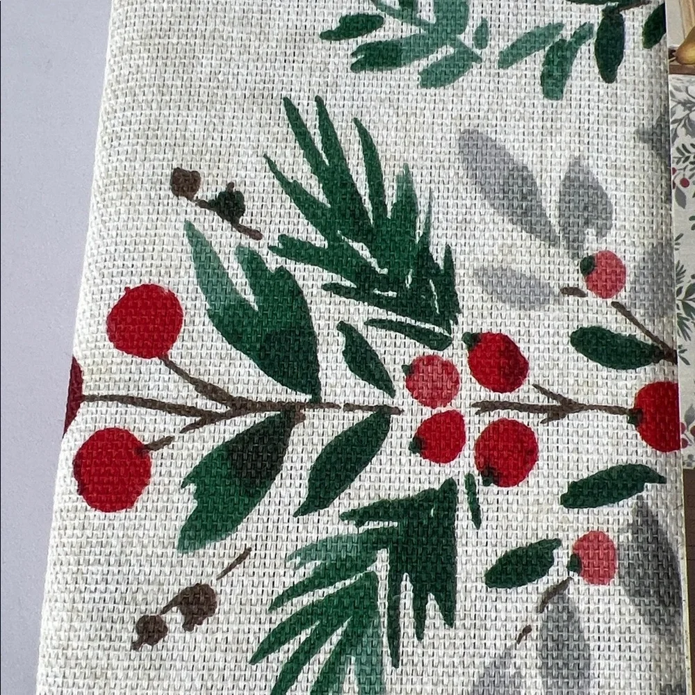Ralph Lauren Tablecloth Holiday Berry Red Green Ivory Christmas Floral 60x84 NEW